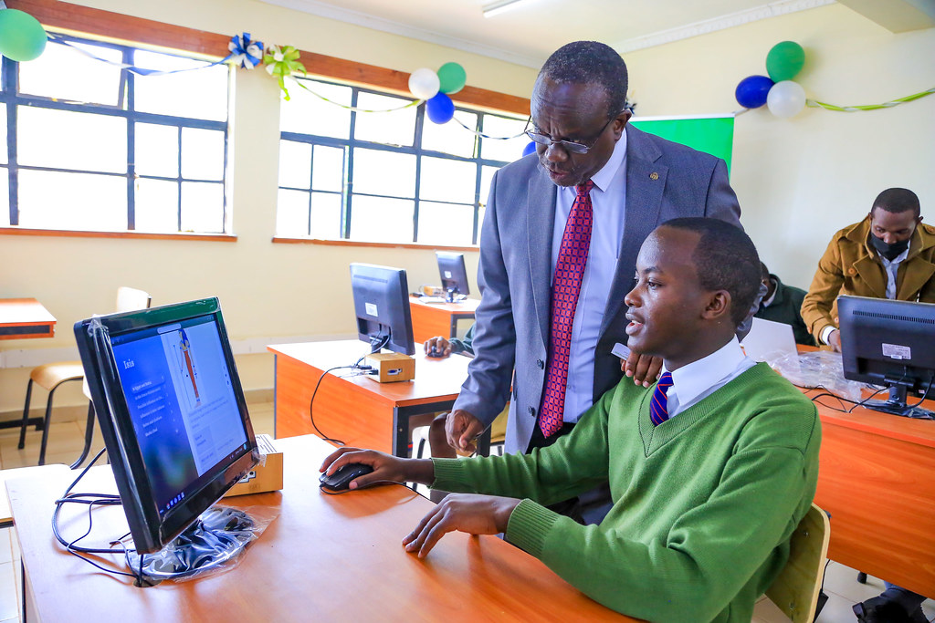 Alliance High School Principal and Student at Lab Launch